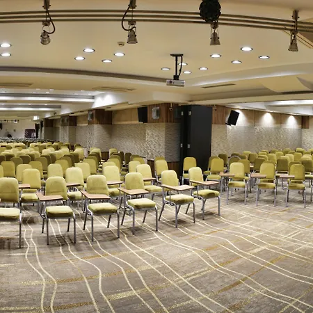 Amara Old & Hotell 3*
