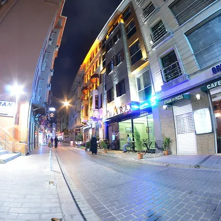 Amara Old & Hotell 3*