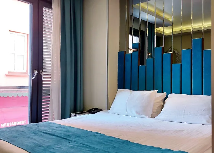 Отель Amara Old & 3*