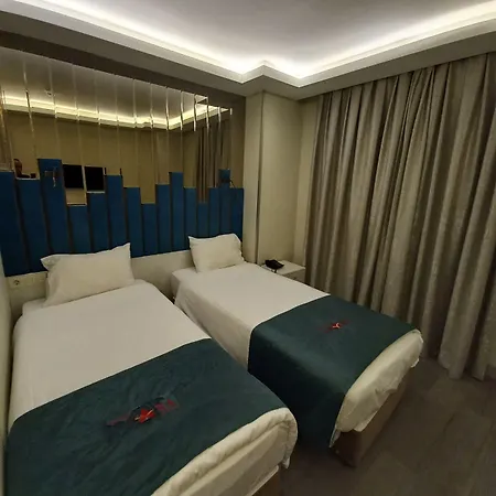 Amara Old & Szálloda