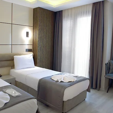 Amara Old & Szálloda